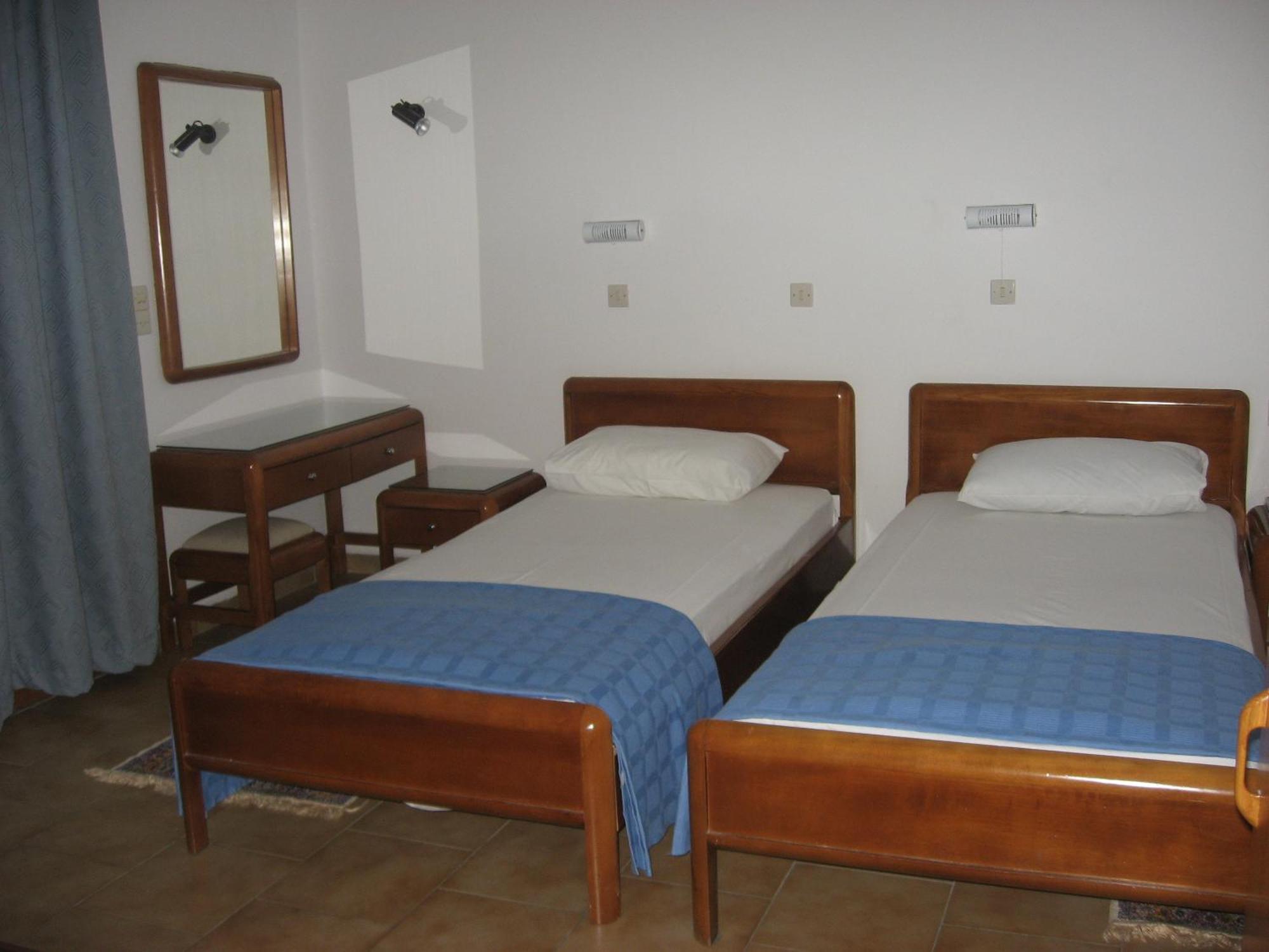 Blue Bay Hotel Skala  Bagian luar foto