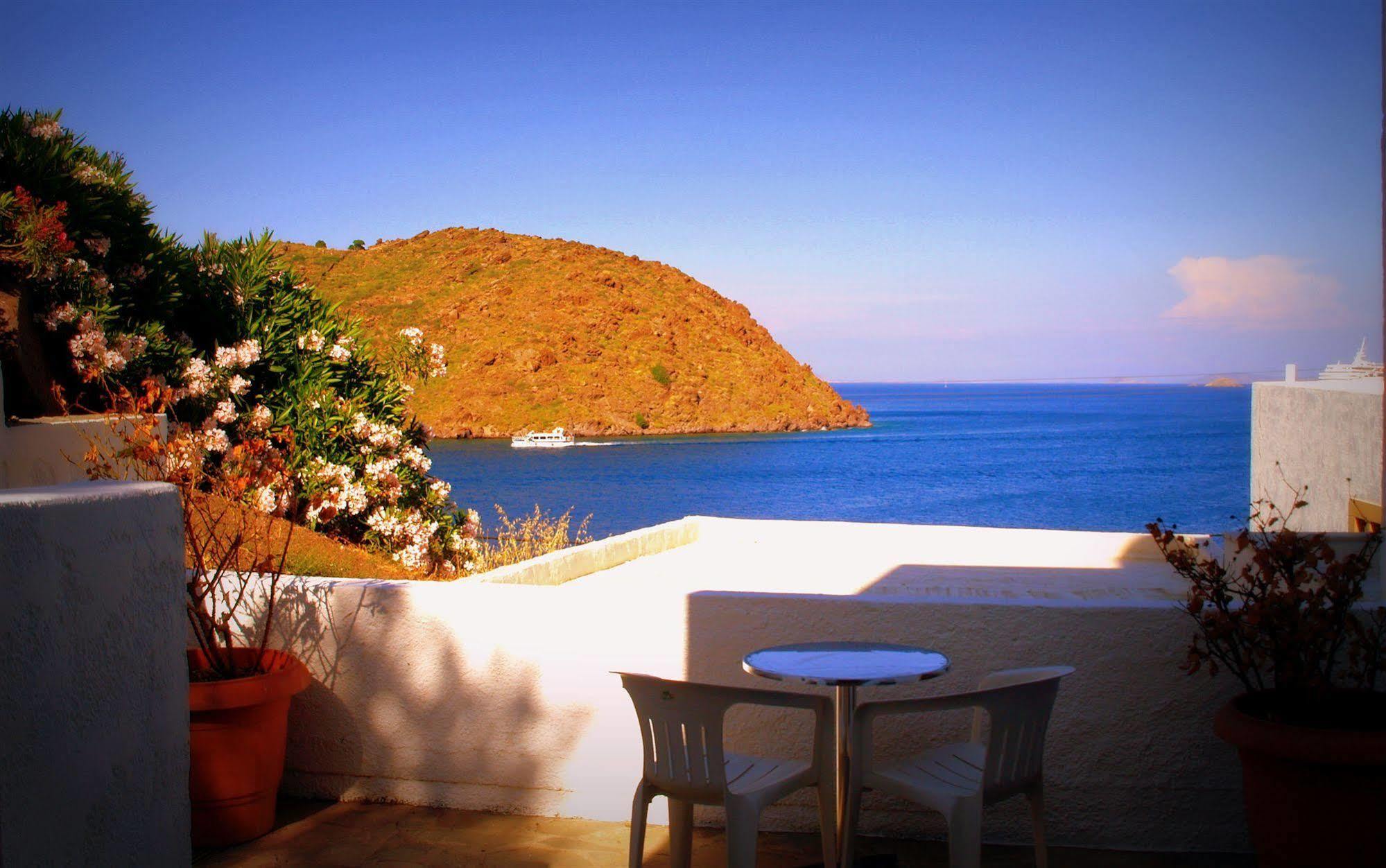 Blue Bay Hotel Skala  Bagian luar foto